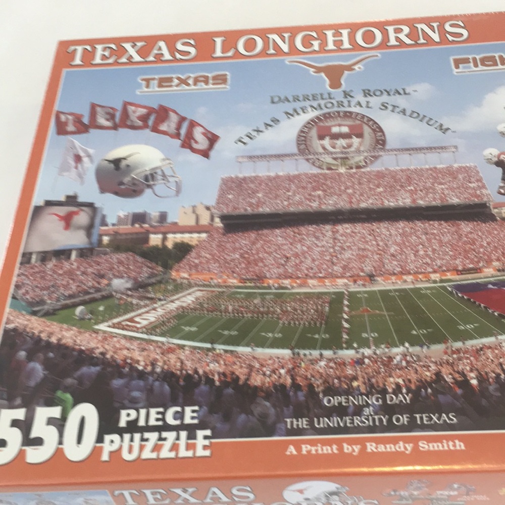 The Texas Longhorns Stadium 550 Piece Puzzle NEW A FUN must for the longhorn fan - Picture 3 of 5